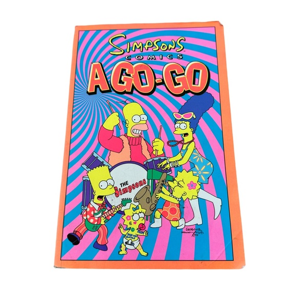 Simpsons Comics A Go-Go - Picture 1 of 11